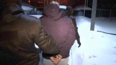 Уфсин - В Тепличном пензенец спрятался от правоохранителей в диване - penzainform.ru