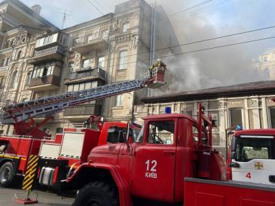 На улице Саксаганского в Киеве горит ресторан - news.bigmir.net - Киев - район Голосеевский