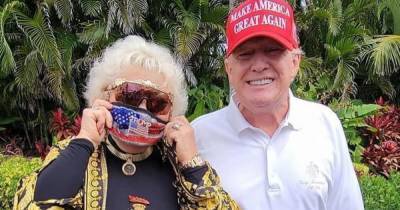 Дональд Трамп - Без масок и с суперкарами: Дональд Трамп устроил вечеринку для избранных во Флориде - focus.ua - шт.Флорида