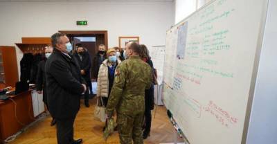 Глава Минобороны Румынии случайно "засветил" в соцсетях секретные данные - reendex.ru - Румыния
