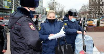 В Калининграде во время рейда приставы и полиция изъяли товар у нелегальных торговцев-должников - klops.ru - Калининград