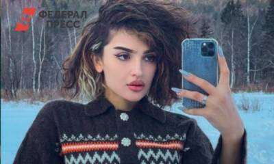 Дина Саева - «Небрежность, силуэта нет»: стилист оценил образ юной блогерши Дина Саевой - fedpress.ru - Москва