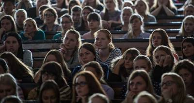 Закон изменили, запрет остался: Латвия "колдует" с языками преподавания в частных вузах - lv.sputniknews.ru - Рига - Латвия