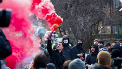 Геннадий Корбан - Андрей Смирнов - Ратушному вручили подозрение из-за акции под ОП сразу после телеэфира - 24tv.ua - Новости