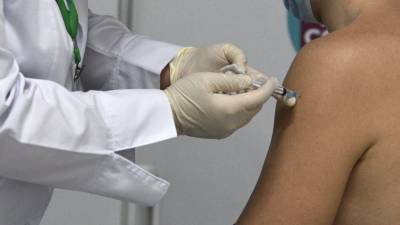 В Киргизии назвали дату старта вакцинации от коронавируса - russian.rt.com - Киргизия - Бишкек - Ош