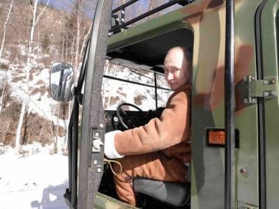Владимир Путин - «Абсурдистская форма искусства»: американские СМИ о фотосессии Путина в тайге - rusjev.net - New York