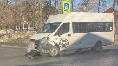 На ул. Кирова произошла очередная авария с маршруткой - penzainform.ru - Пенза