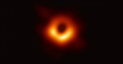 Причудливый пончик. Астрономы получили новые снимки сверхмассивной черной дыры M87 (фото) - focus.ua