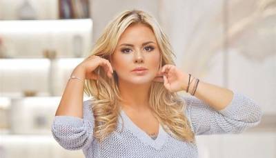 Анна Семенович - «Весь день лежала»: Анна Семенович оказалась под капельницей после отпуска - vm.ru - Египет - Турция - Стамбул