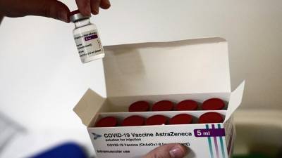 Амиран Гамкрелидзе - Четыре случая побочных реакций отмечены в Грузии после вакцины AstraZeneca - iz.ru - Грузия