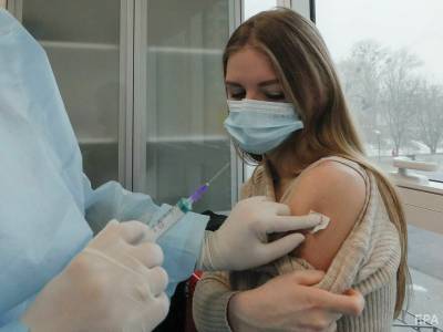 Меньше всего украинцы доверяют вакцинам от COVID-19, которые произведены в России – опрос - gordonua.com - Украина - Крым - Англия