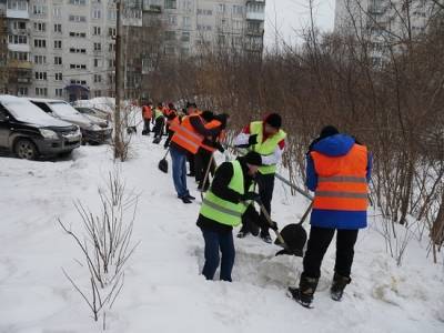 К уборке снега в Новосибирске будут привлекать приговоренных к обязательным работам - runews24.ru - Новосибирск - Новосибирская обл.