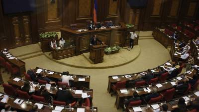 Никола Пашинян - Оник Гаспарян - Джо Байден - Парламент Армении отменил военное положение в стране - ru.euronews.com - Россия - США - Армения - Молдавия - Турция - Азербайджан - Ереван - Исландия - Нагорный Карабах