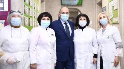Максим Степанов - Степанов заверил врачей, что увольнять за отказ от вакцинации не будут - lenta.ua