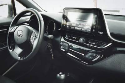 Стали известны цены на обновлённую Toyota Camry для России - versia.ru