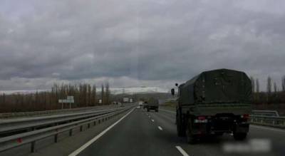 Россия стягивает в Крым тяжелую военную технику - lenta.ua - Россия - Крым - Керчь