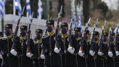 Джо Байден - Военный парад в Афинах в честь 200-летия революции - ru.euronews.com - Россия - Китай - Турция - Франция - Япония - Афины - Греция - Исландия - Османская Империя - с. Вместе