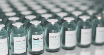 Власти провалили кампанию по информированию населения о COVID-вакцинации – заместитель мэра Ровно - prm.ua - Ровно