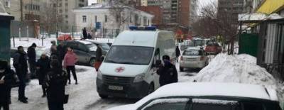 При пожаре на улице Фрунзе в Новосибирске пострадала женщина и подросток - runews24.ru - Новосибирск