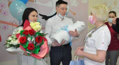 В Чебоксарах выписали мальчика, который родился с экстремально низким весом - pg21.ru - Чебоксары