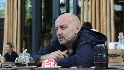 Александр Липницкий - «Ушел под лед у них на глазах»: жена Липницкого о поисках его тела полицией - 5-tv.ru - Москва