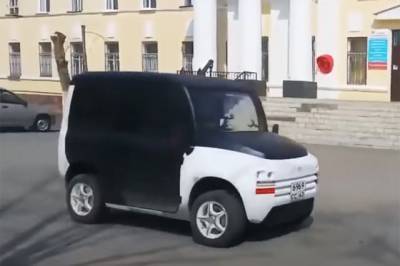 Денис Мантуров - Мантуров прокатился на российском электрокаре Zetta в Тольятти - aif.ru - Тольятти