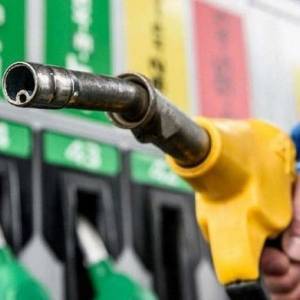 АМКУ рекомендовал крупнейшим сетям АЗС снизить цены на бензин - reporter-ua.com - Украина