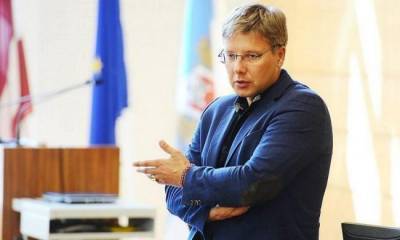 Нил Ушаков - Кришьянис Кариньш - Нил Ушаков предложил открыть в Латвии собственное производство вакцин - eadaily.com - Латвия