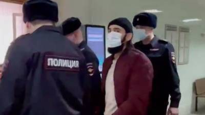 Столичный суд арестовал подозреваемого в нападении на бойца ММА Мирзаева - m24.ru - Москва