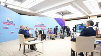 Владимир Путин - Путин оценил вклад руководства медицины в более успешную борьбу с COVID-19, чем за рубежом - piter.tv