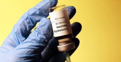 Можно ли людям с ВИЧ вакцинироваться против коронавируса - 24tv.ua - Англия