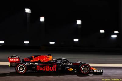 Максим Ферстаппен - Макс Ферстаппен: Поведение машины меня устраивает - f1news.ru - Бахрейн