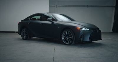 Lexus - Винил в бардачке. Lexus представил концепт-кар для меломанов (видео) - focus.ua
