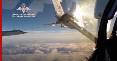 Владимир Путин - Николай Евменов - Два МиГ-31 авиации ВМФ России впервые дозаправились над полюсом - profile.ru