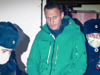 Николай Сванидзе - Навальный - Сванидзе: Навального нужно освобождать и лечить, иначе это плохо закончится - sobesednik.ru