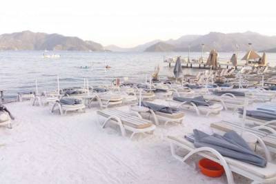 О нешуточной опасности пляжей Турции предупредили отдыхающих - lenta.ua - Турция - Мальдивы - Отели