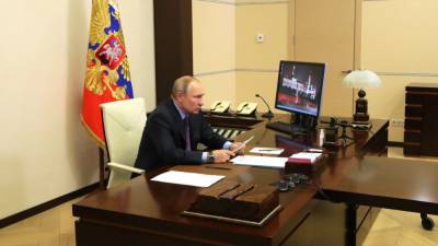 Владимир Путин - Дмитрий Медведев - Дмитрий Песков - Антон Вайно - Путин и сотрудники Кремля отчитаются о доходах до 1 апреля - runews24.ru
