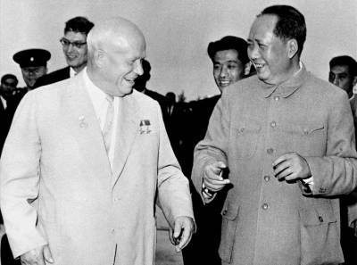 И.В.Сталин - Мао Цзэдун - Почему Хрущёв поссорился с «вождём» Китая Мао Цзэдуном - russian7.ru