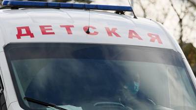 В СКР сообщили о состоянии пострадавшей от упавшего с крыши льда девочки - iz.ru - Вологодская обл. - Вологда