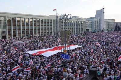Александр Лукашенко - В Белоруссии возобновляются протесты: есть задержанные, возбуждено дело - znak.com - Минск