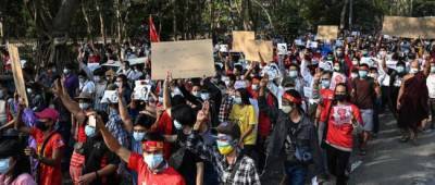 Госпереворот в Мьянме: более 50 человек застрелены за день при разгоне протестов - w-n.com.ua - Бирма - Янгон
