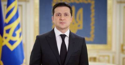 Владимир Зеленский - "Подбирайте слова, которые вылетают из ротовой полости": Зеленский к политикам, которые дискредитируют вакцинацию - tsn.ua