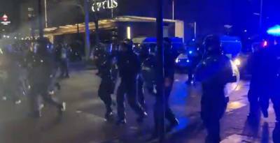 Британские силовики избили журналиста на протестах в Бристоле - news-front.info