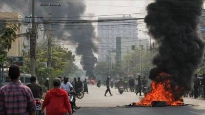 В Мьянме в ходе протестов в субботу убиты более 100 человек. Захватившие власть военные благодарят Россию за поддержку - enovosty.com - Бирма - Янгон