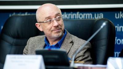 Алексей Резников - Вице-премьер Украины признал неспособность Киева восстановить Донбасс - riafan.ru - Киев