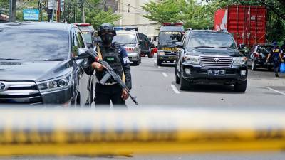 Россиян призвали избегать мест скопления людей после взрыва у церкви в Индонезии - m24.ru - Индонезия