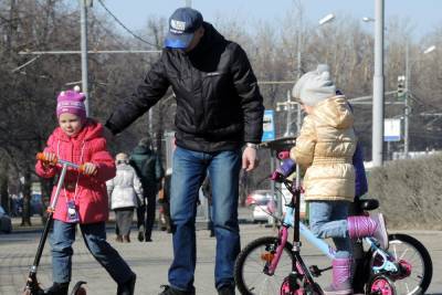 Евгений Тишковец - Москвичам рассказали о погоде на майские праздники - mk.ru - Москва