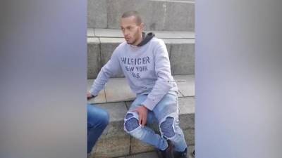Александр Невский - В Киеве избили уличного музыканта за исполнение песен Моргенштерна - piter.tv - Украина - Киев