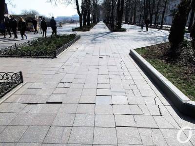 В Одессе грядет капремонт тротуаров Приморского бульвара (фото) - odessa-life.od.ua - Одесса