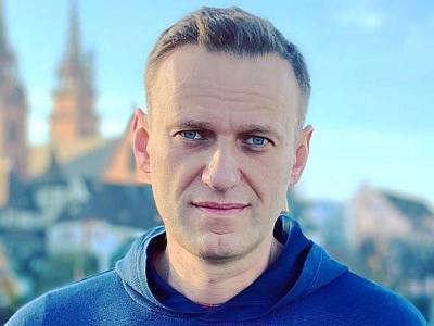 Навальный - "Исходя из гуманных соображений": Врачи потребовали не мешать лечению Навального - sobesednik.ru